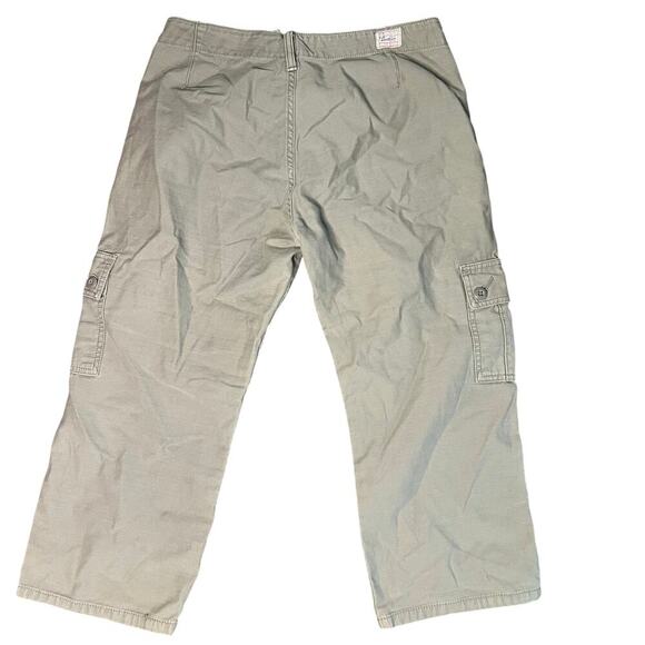 Levi’s Green Cargo Cropped Pants Size 6 - Picture 4 of 7